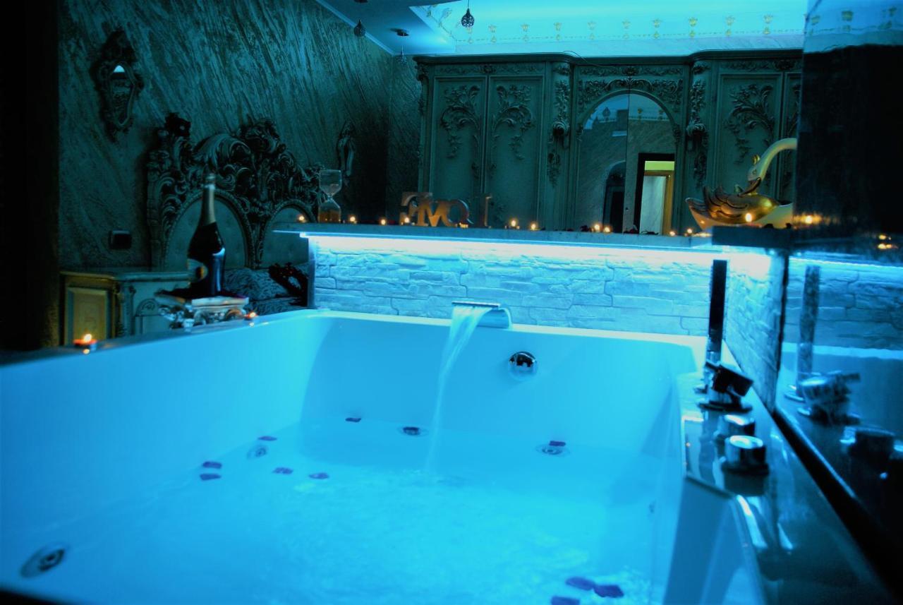Gold Luxury Suite Home Roma Kültér fotó