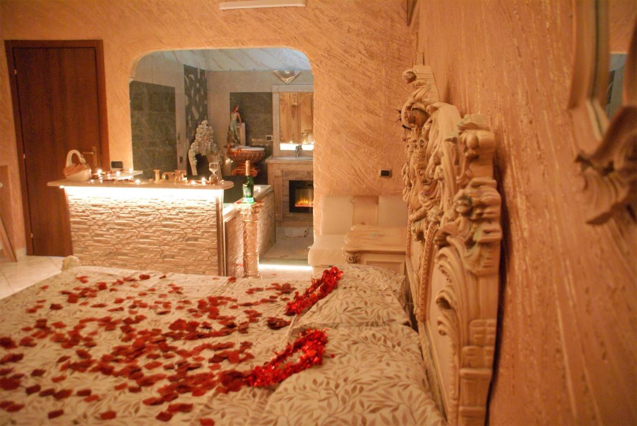 Gold Luxury Suite Home Roma Kültér fotó