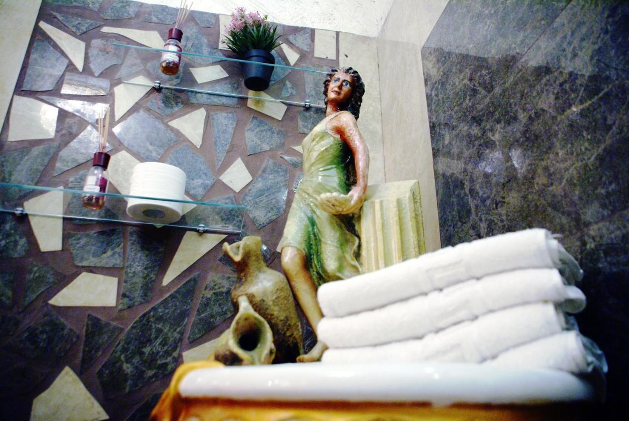 Gold Luxury Suite Home Roma Kültér fotó